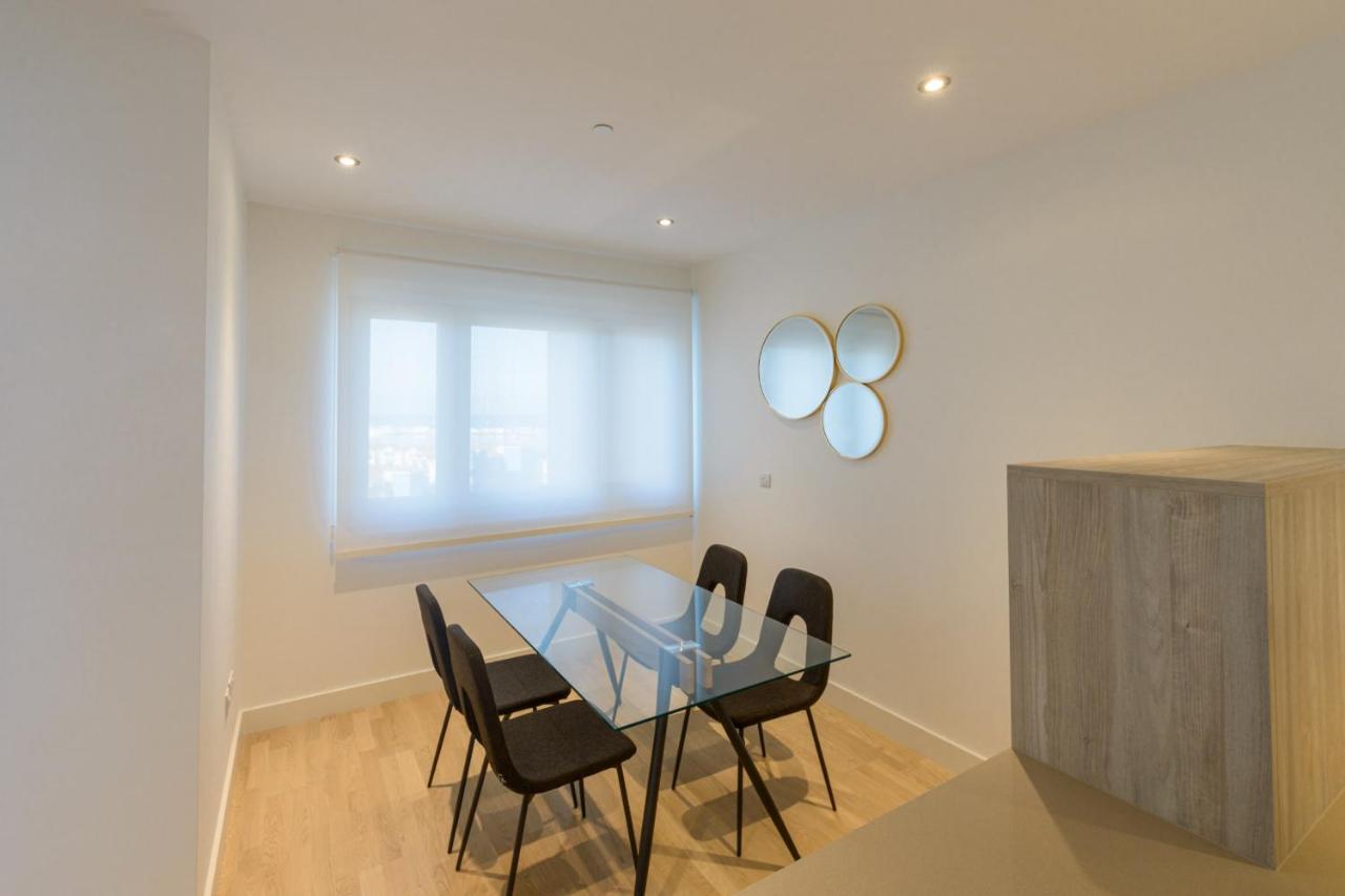 Luxury Modern Apartment With Exceptional Views! Hosted By Sweetstay ยิบรอลตาร์ ภายนอก รูปภาพ