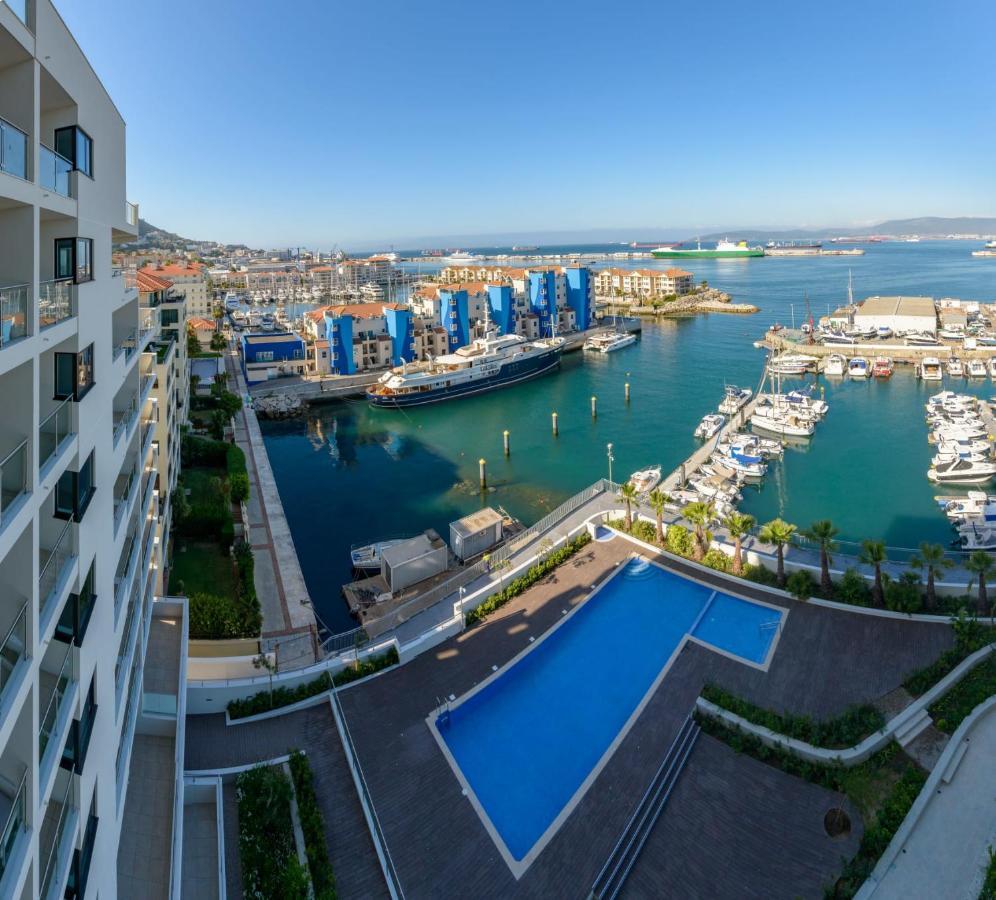 Luxury Modern Apartment With Exceptional Views! Hosted By Sweetstay ยิบรอลตาร์ ภายนอก รูปภาพ
