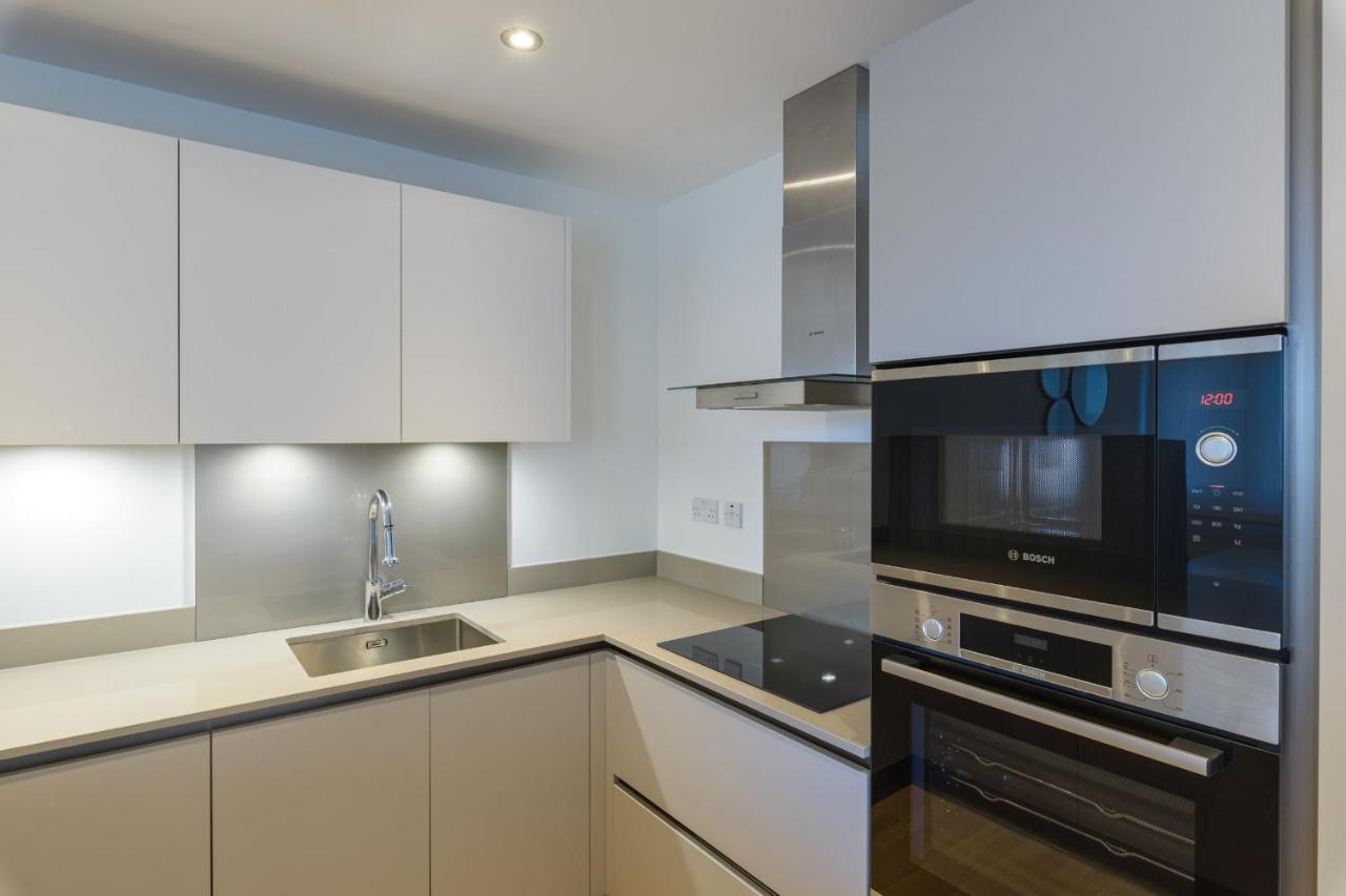 Luxury Modern Apartment With Exceptional Views! Hosted By Sweetstay ยิบรอลตาร์ ภายนอก รูปภาพ