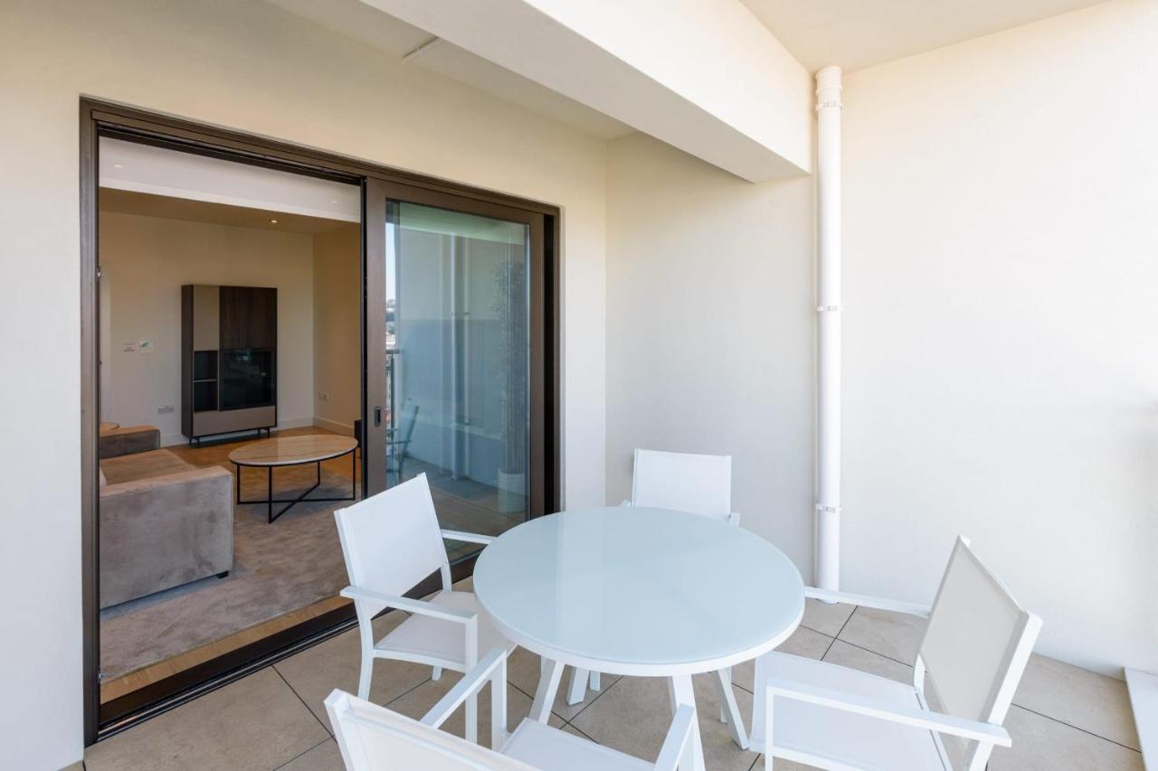 Luxury Modern Apartment With Exceptional Views! Hosted By Sweetstay ยิบรอลตาร์ ภายนอก รูปภาพ